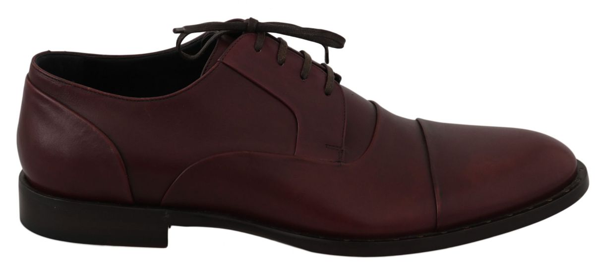 Burgunderfarbene Leder Derby Schuhe mit Kappe