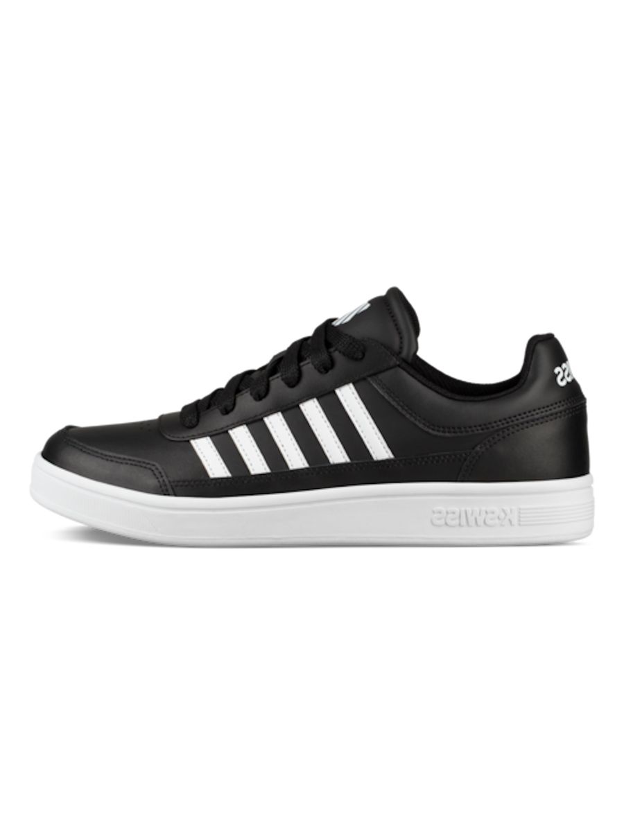 Schwarz-weiße Court Sneaker mit Streifen