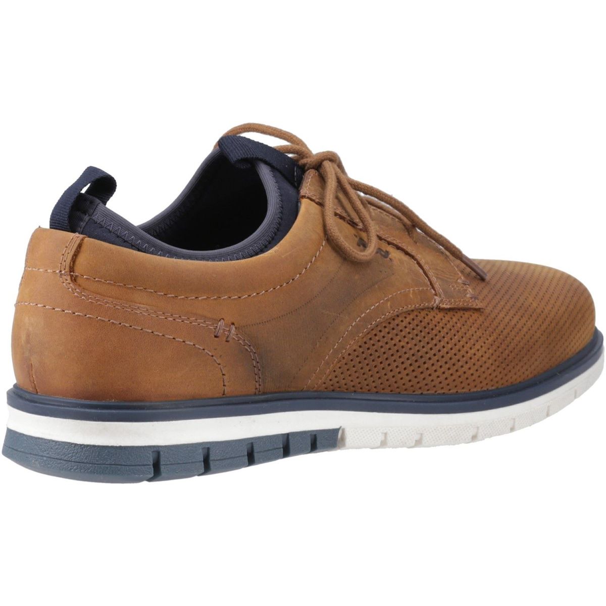 Moderne Sneaker aus perforiertem Leder