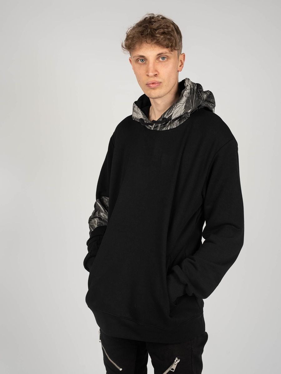 Herren Oversized Schwarzer Hoodie Camo Details