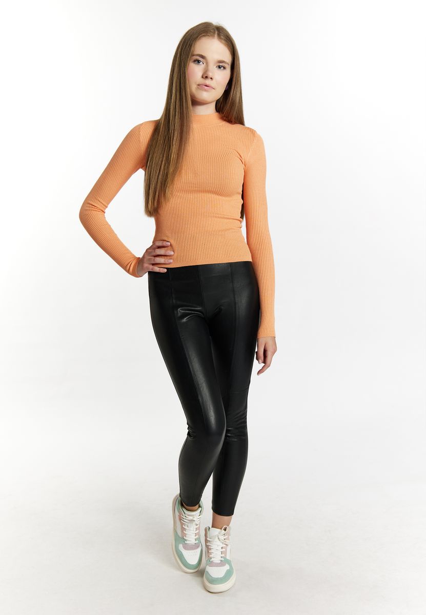 Grob gestrickter Kurzpullover in Rippoptik