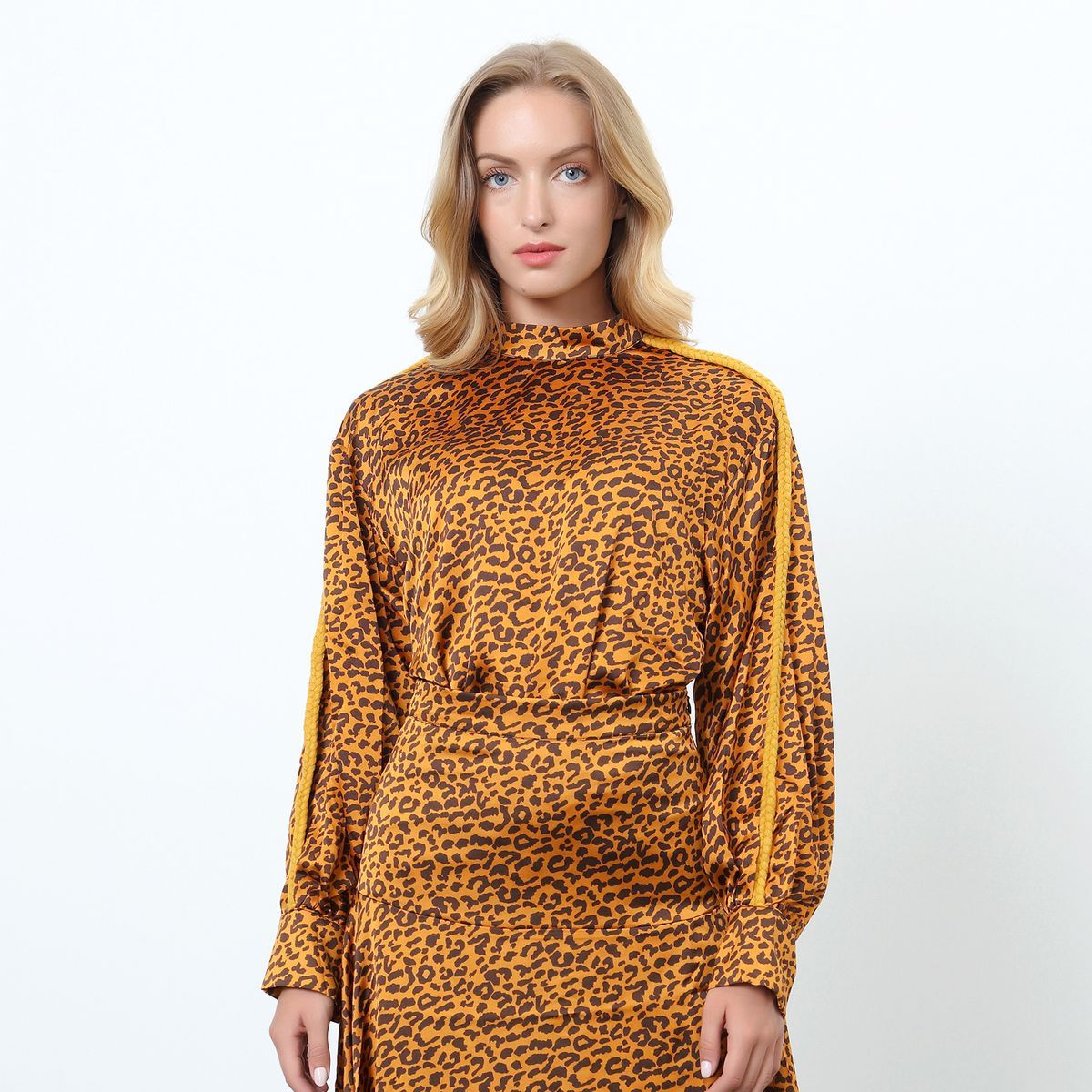 Langärmelige Bluse mit Leopardenmuster