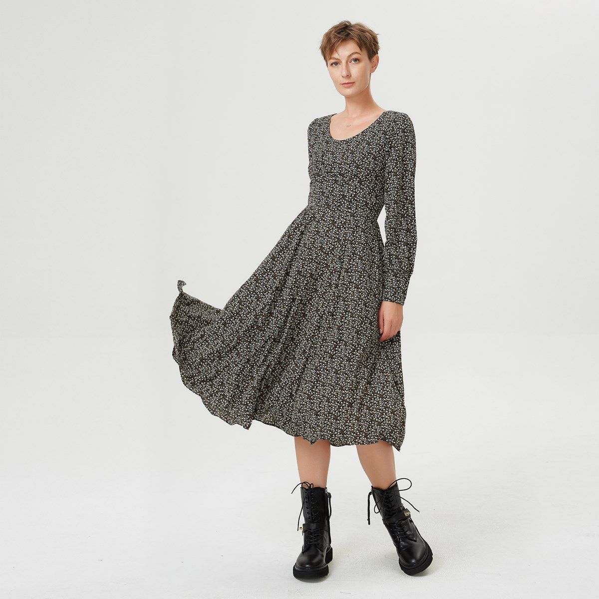 Tailliertes Liberty-Blusenkleid mit Rundhalsausschnitt