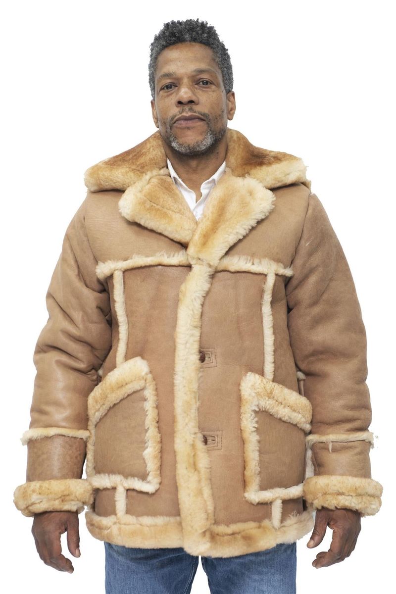 Herren Wintermantel aus Shearling-Lammfell