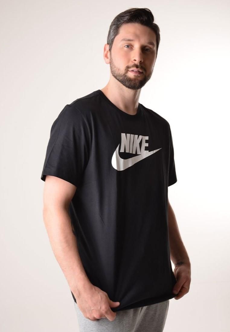 Klassisches T-Shirt mit Grafiklogo