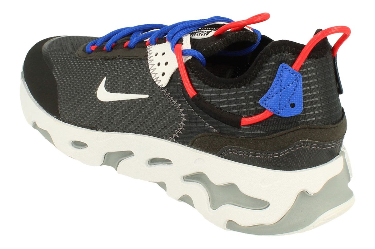 Tech-Inspirierte Leichte Lifestyle-Sneaker