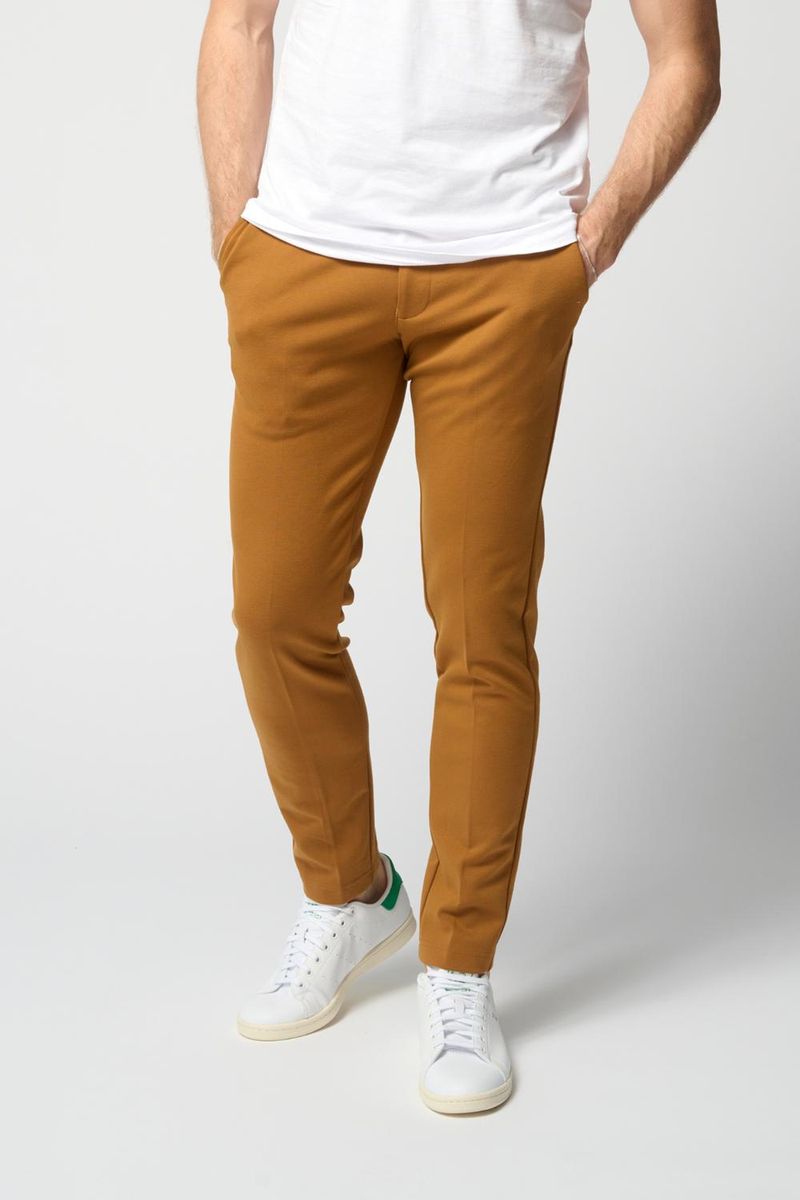 Schmal geschnittene Performance-Hose