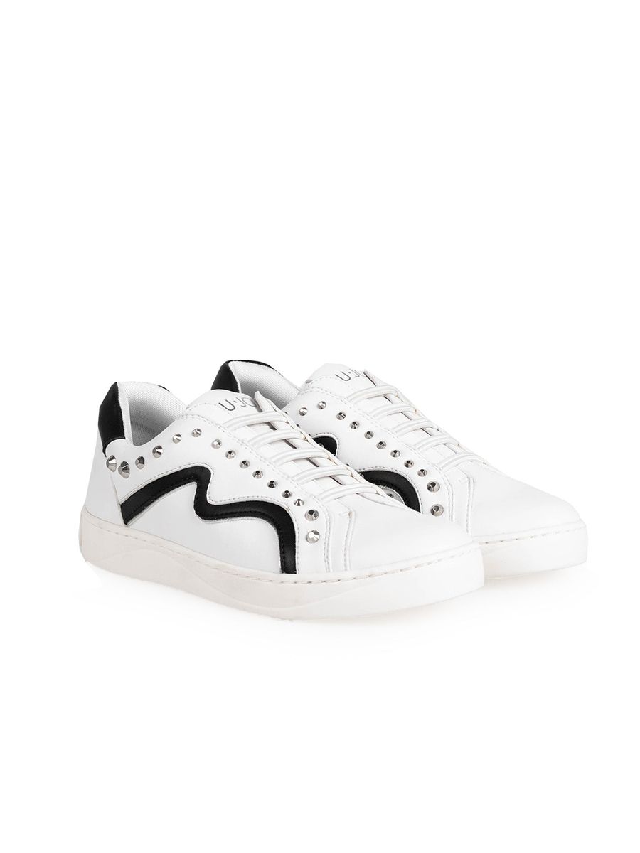 Low-Top Sneaker mit Nieten und Wellen-Detail