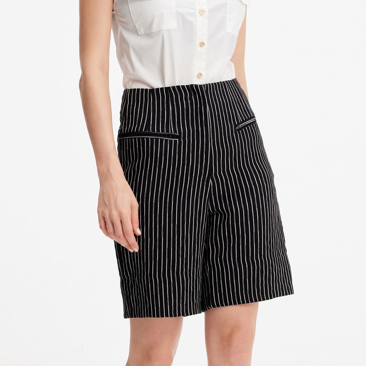 Gestreifte Bermuda-Shorts mit geradem Bein
