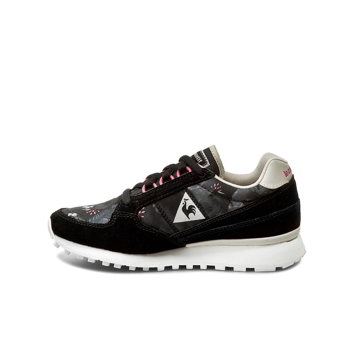 Sneaker mit winterlichem Blumenmuster