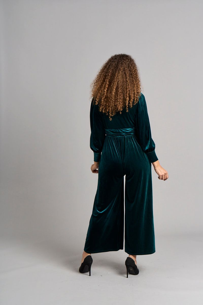 Samt-Jumpsuit mit weitem Bein