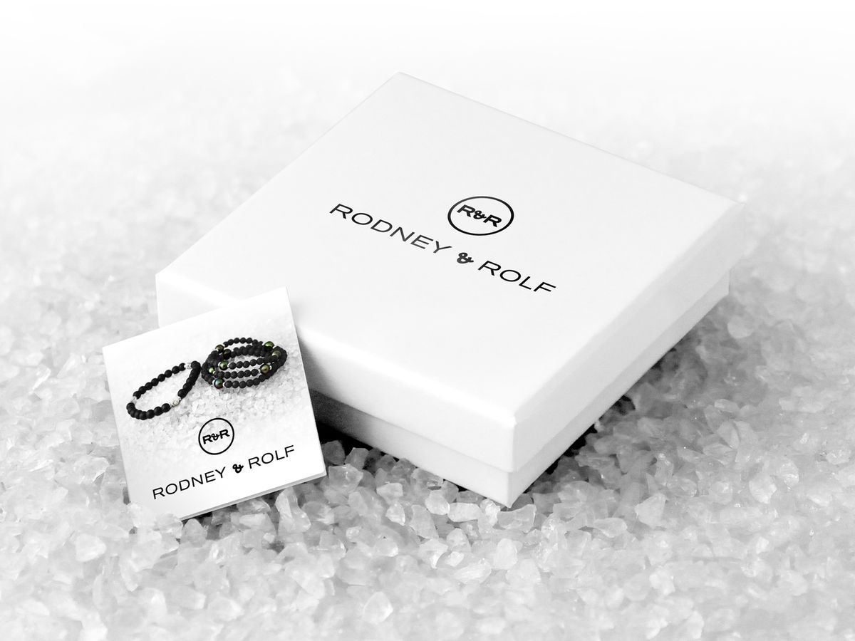 Silber-Perlenarmband mit Blumen-Detail