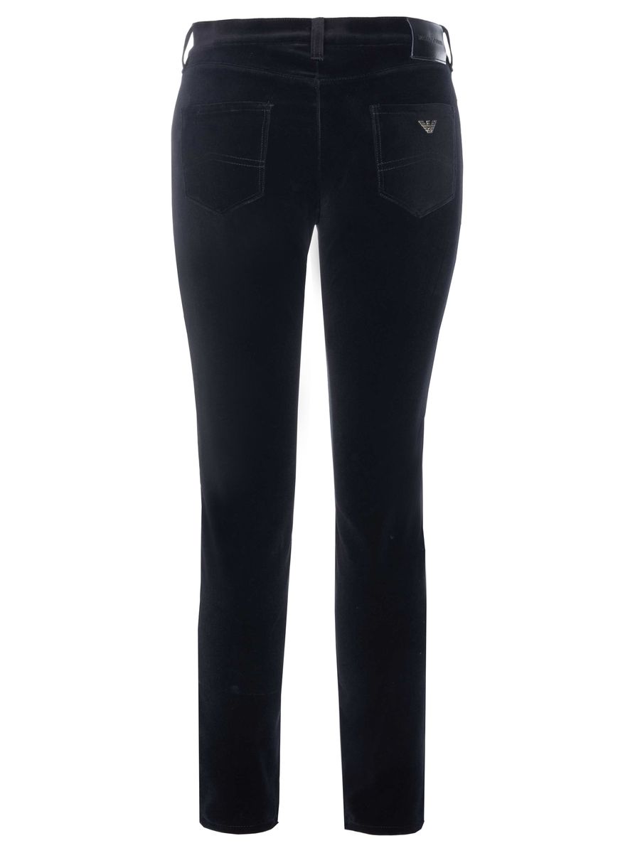 Klassische Samthose im Skinny Fit