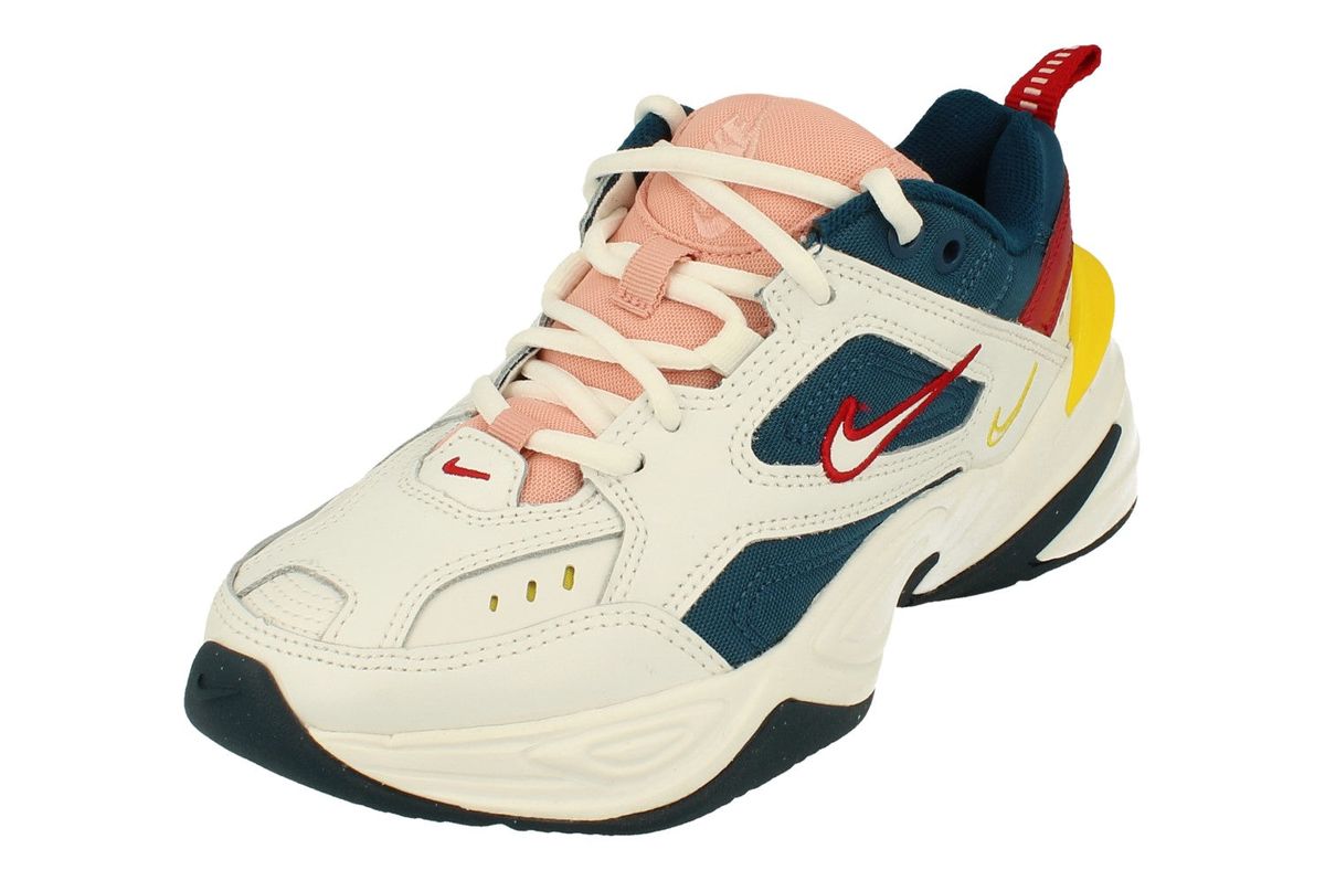 Klobiger, retro-inspirierter Trainings-Sneaker