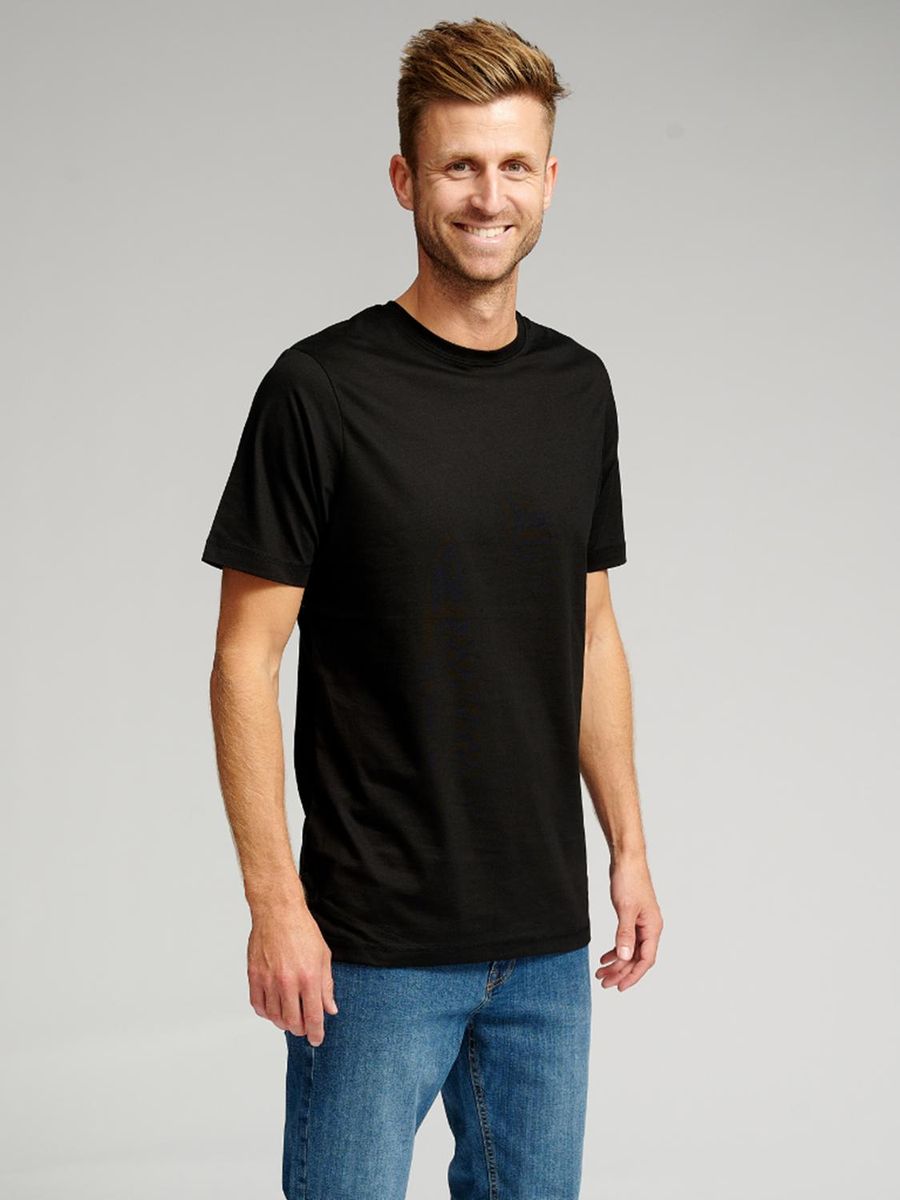 Essentielles einfarbig schwarzes Basic-T-Shirt