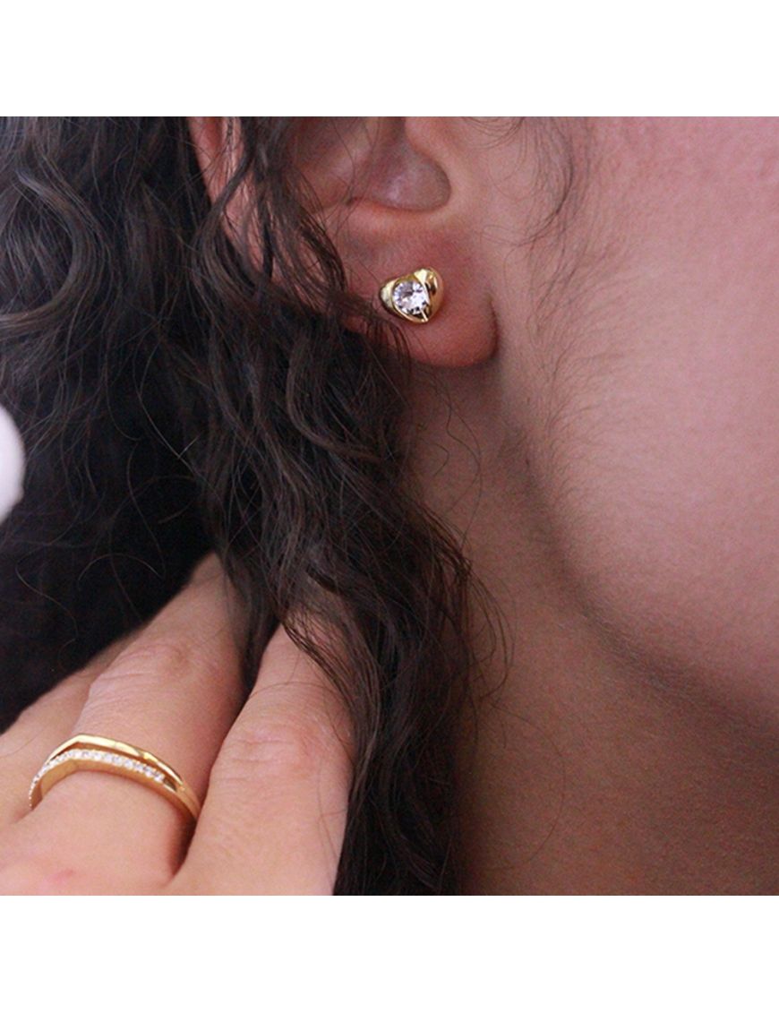 Funkelnde Herz-Ohrstecker in Gold