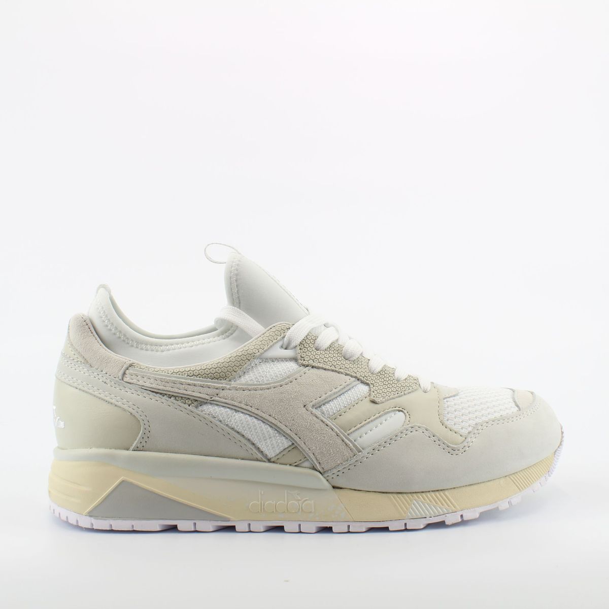 Elfenbeinfarbener Diadora N9002 Lauf-Sneaker