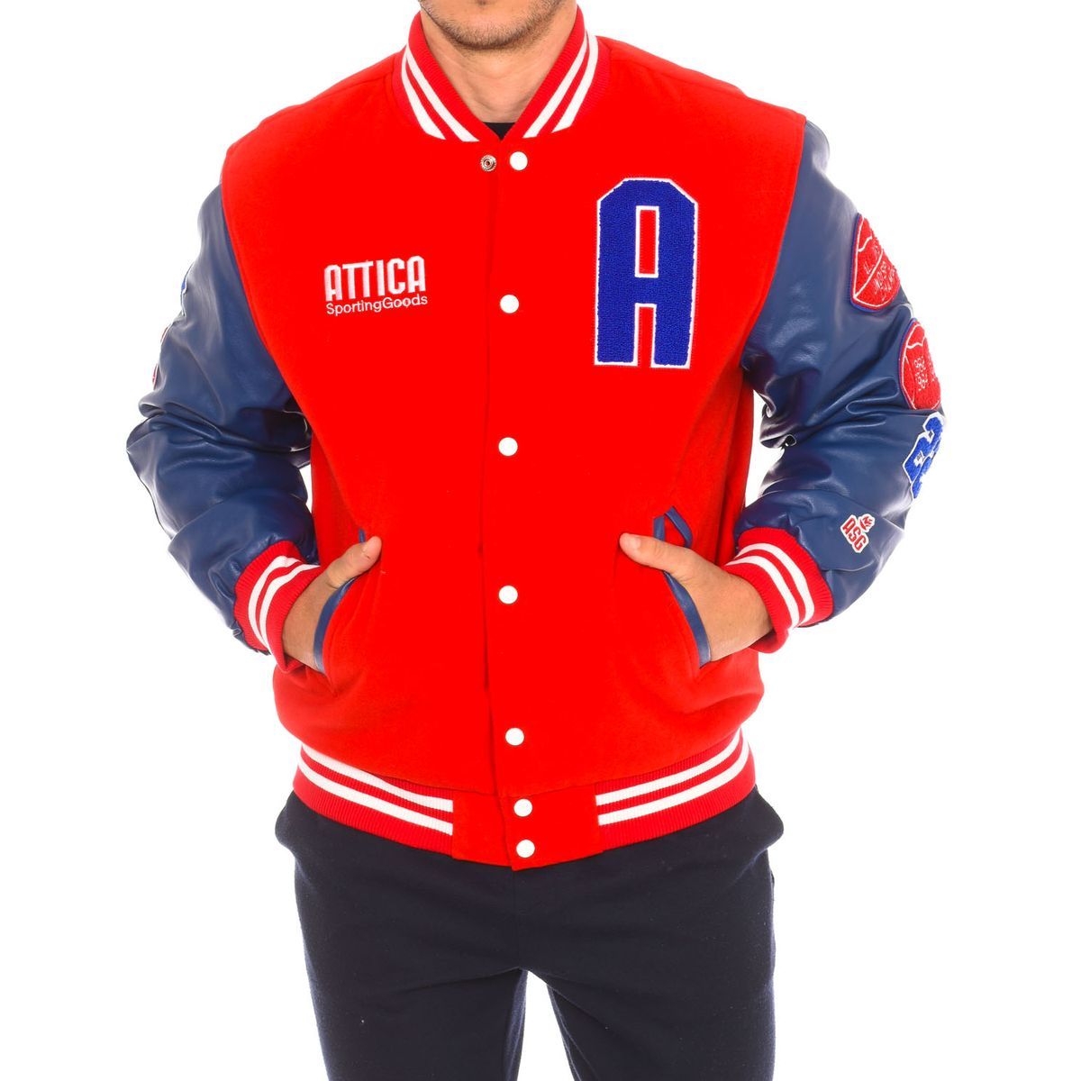 Klassische Collegejacke mit Aufnähern