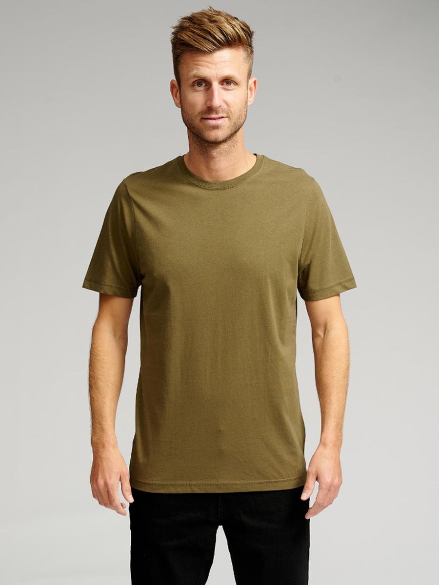 Basic T-Shirt mit Rundhalsausschnitt