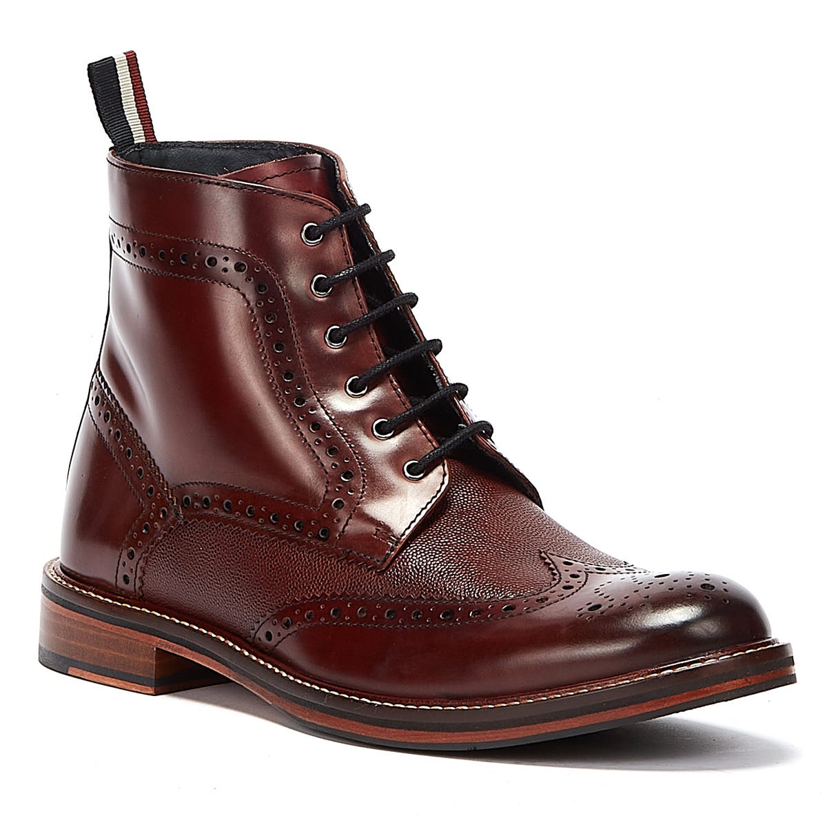 Klassische Boots mit Brogue-Verzierung