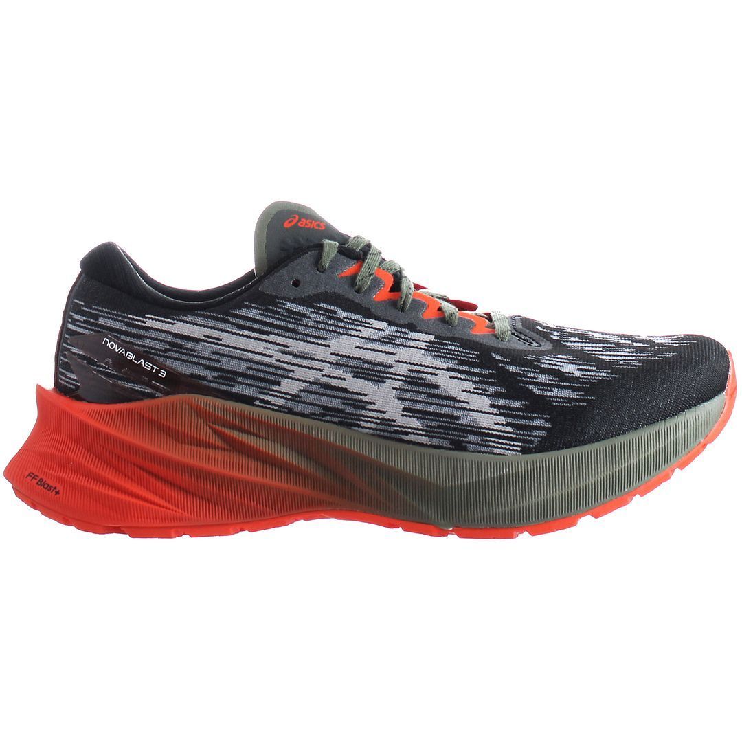 Performance Laufschuh Novablast 3