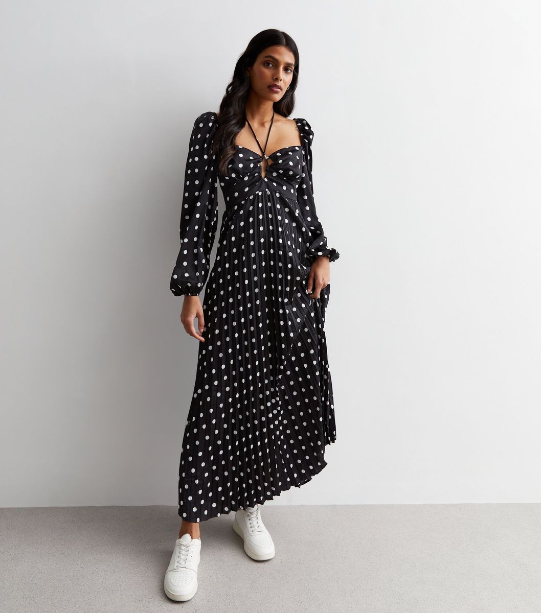 Maxikleid mit Punkten und Ausschnitt