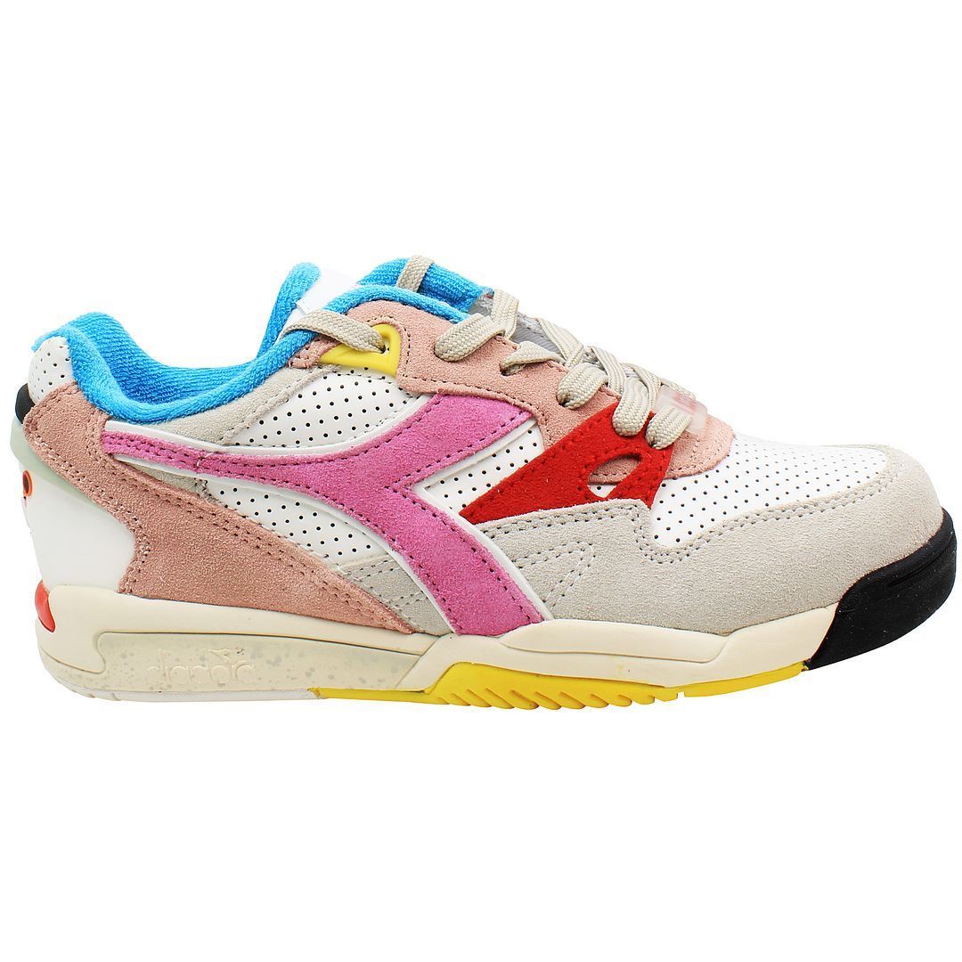 Bunter Retro-inspirierter Low-Top-Sneaker