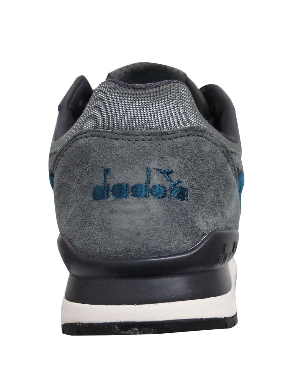 Retro-Sneaker mit Wildleder-Einsätzen