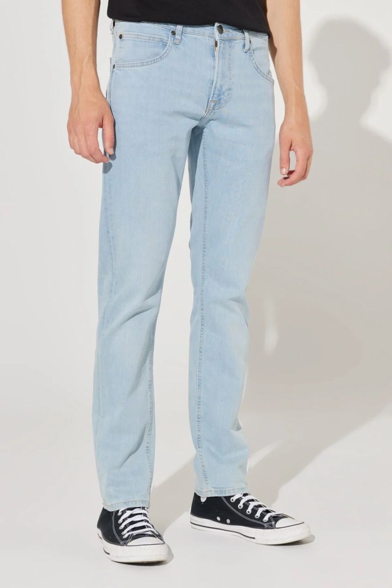 Schmal geschnittene Jeans mit heller Waschung