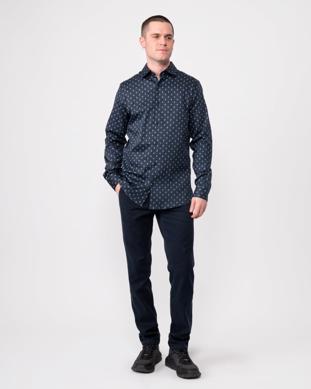 Langärmeliges Hemd mit geometrischem Muster