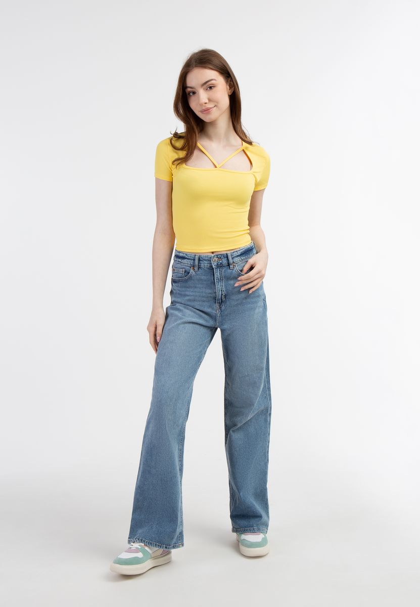 Geripptes T-Shirt mit Cut-out-Ausschnitt