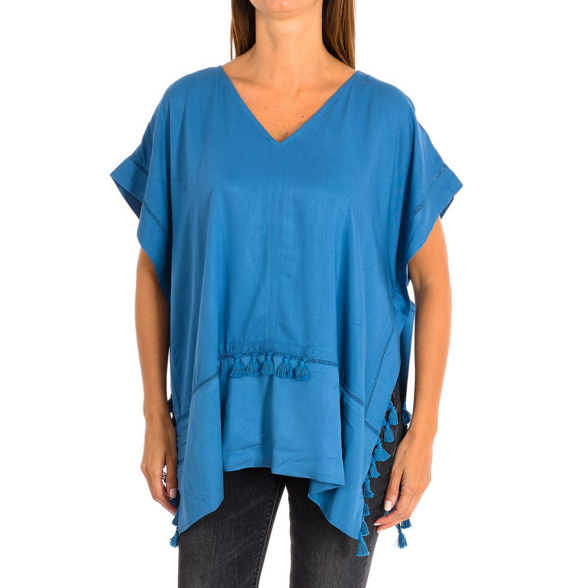 Lockerer Poncho mit Quasten