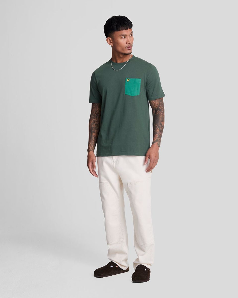 T-Shirt mit farblich abgesetzter Tasche