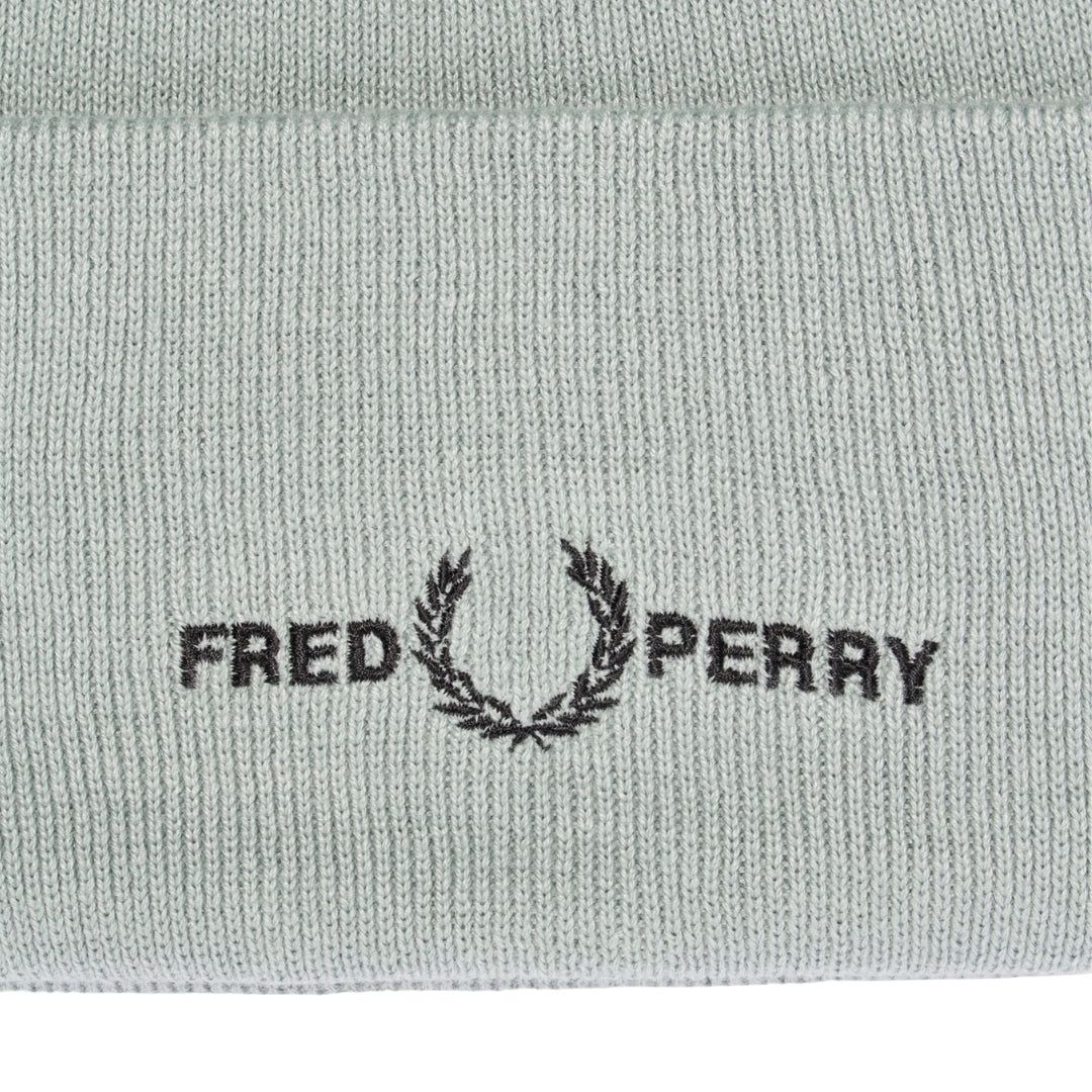 Rippstrick-Beanie mit Logo-Stickerei