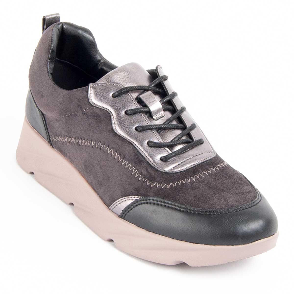 Lässige Keilsneaker mit Materialmix
