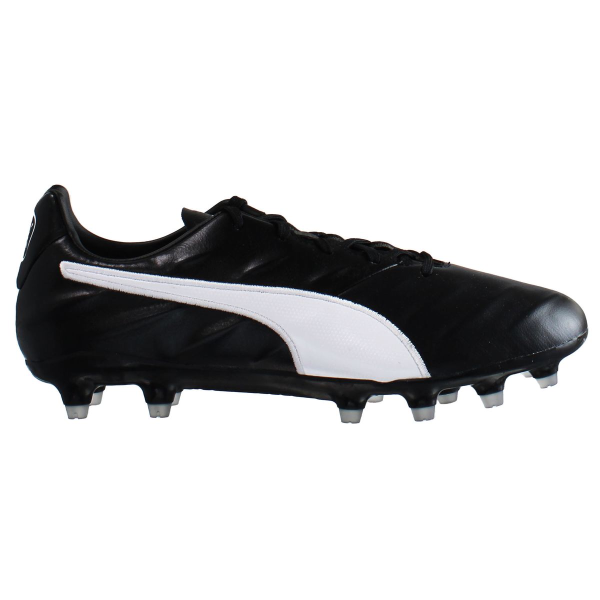 Schwarze Fußballschuhe aus Leder