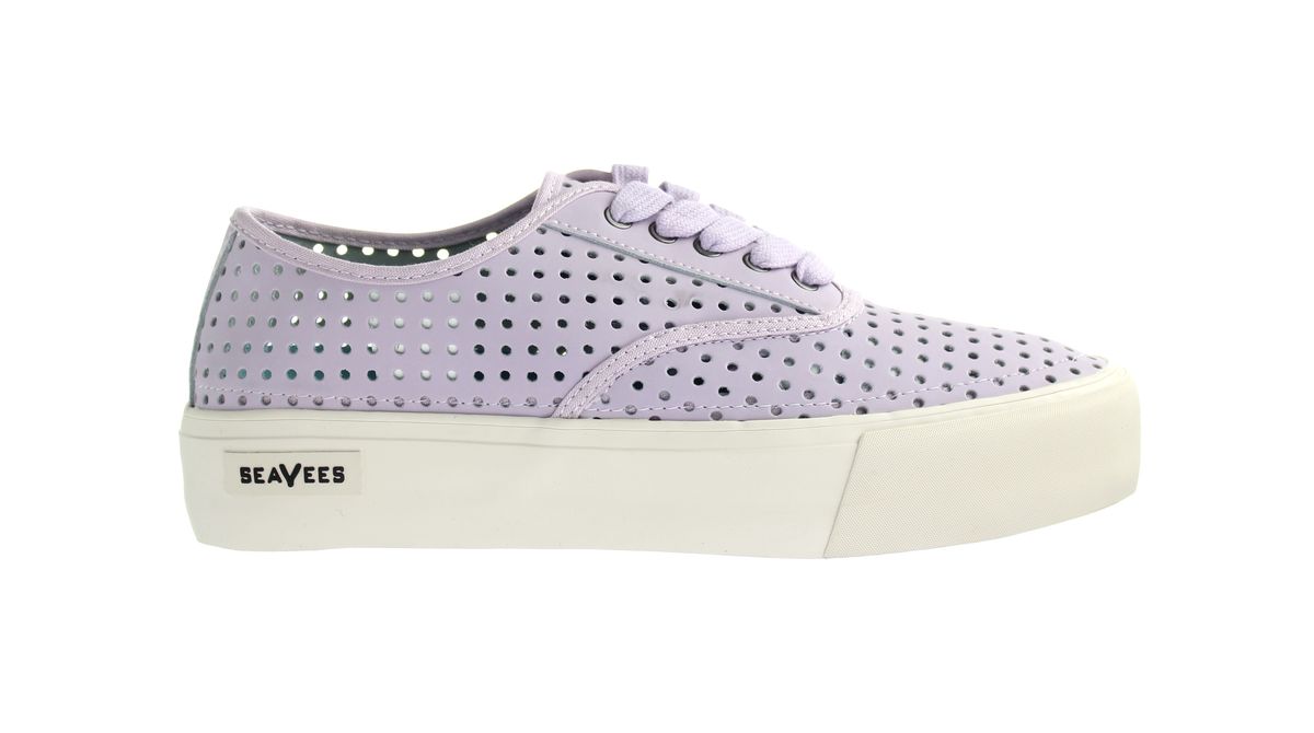 Perforierte Plateau-Sneakers