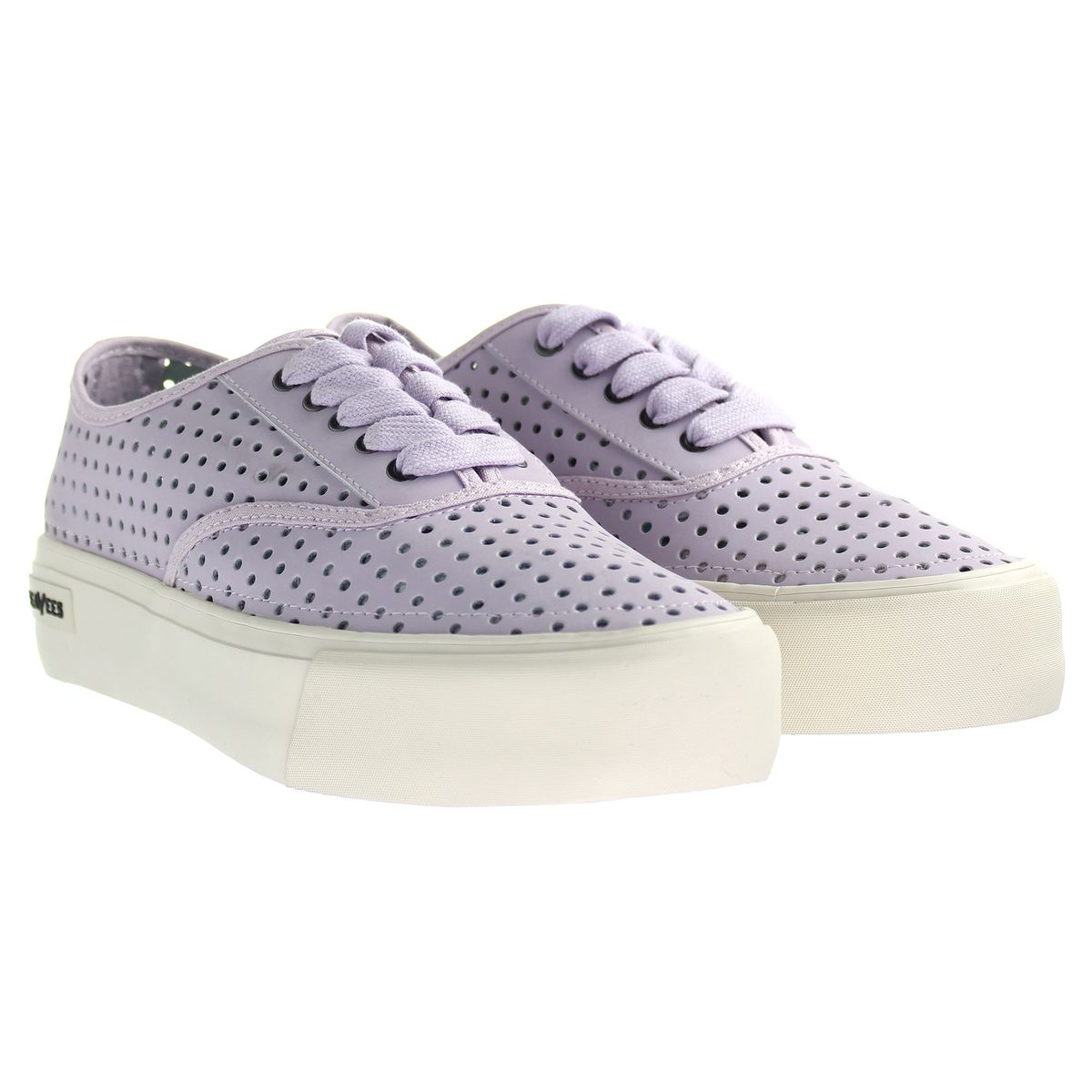 Perforierte Plateau-Sneaker mit Schnürung