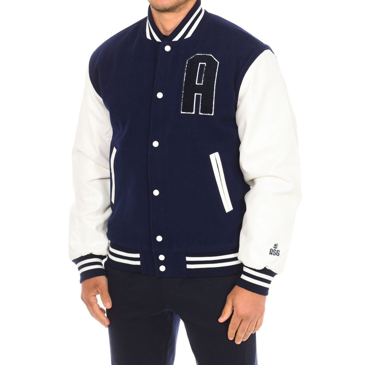 Klassische Collegejacke mit Buchstaben-Patch