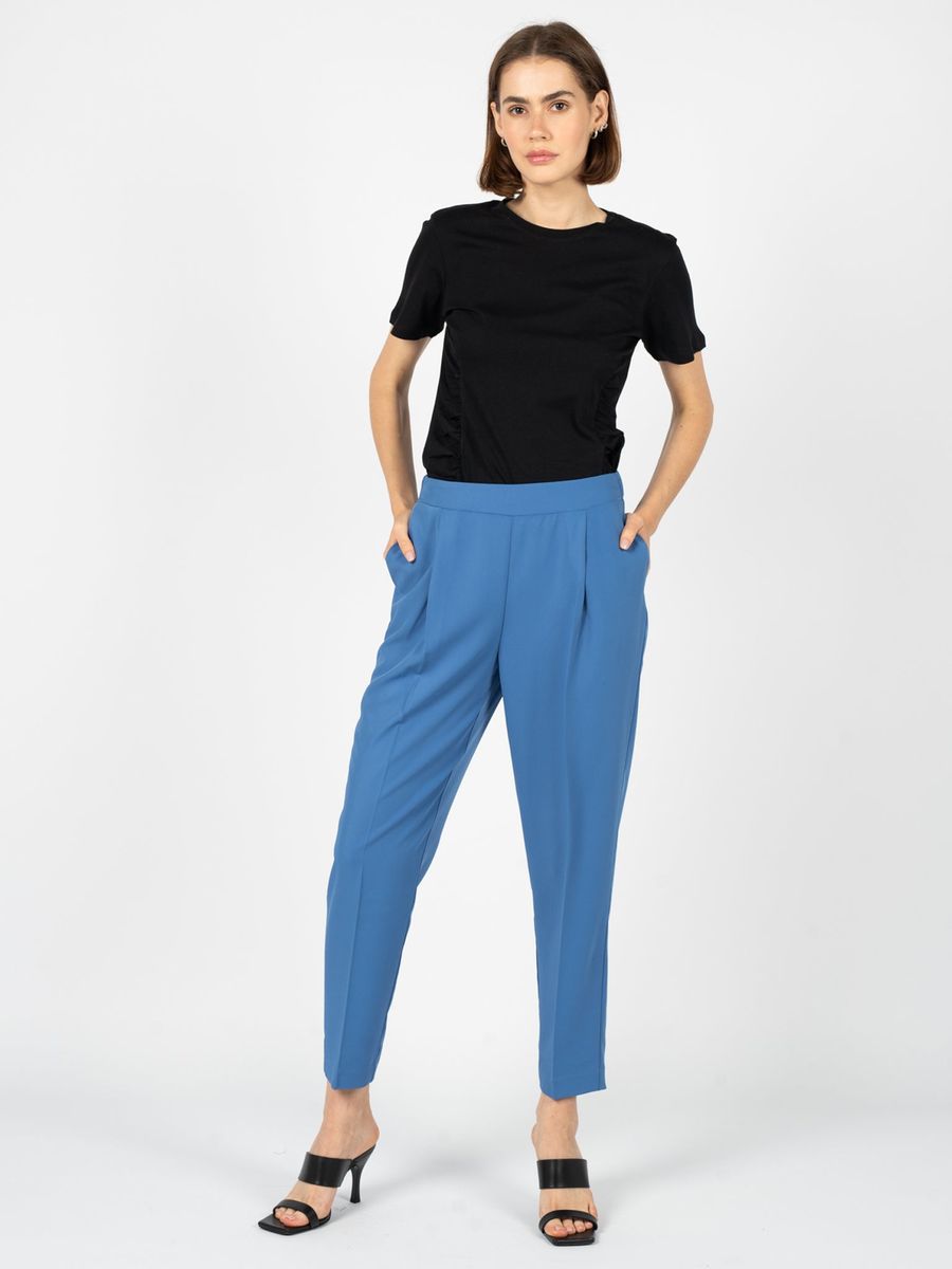 Taperierte Bundfaltenhose mit Gummizug