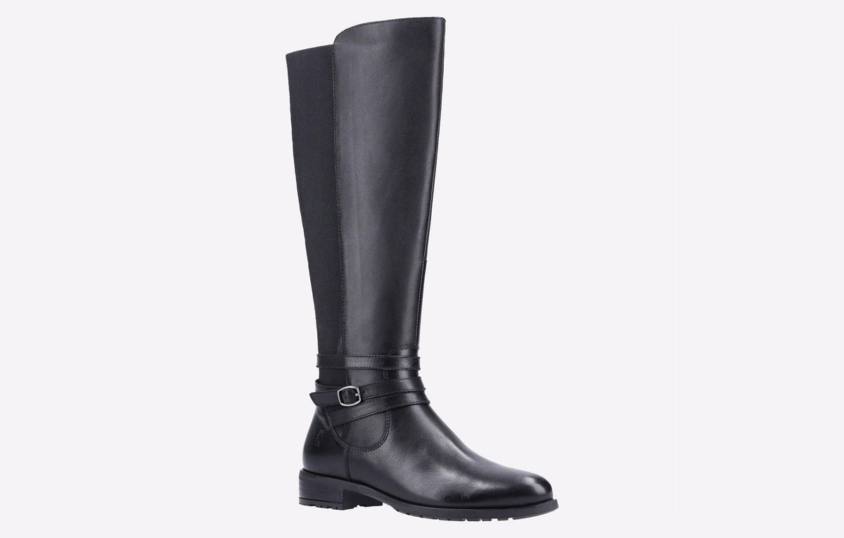 Klassische kniehohe Lederstiefel im Reiterstil
