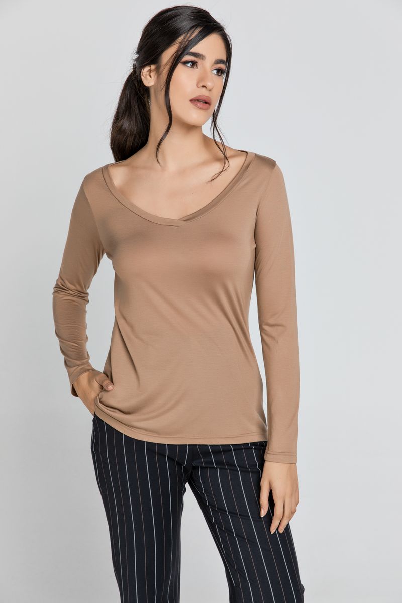 Langarmshirt mit V-Ausschnitt