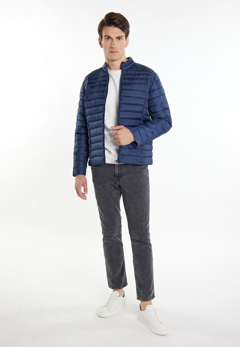 Sportliche leichte Steppjacke