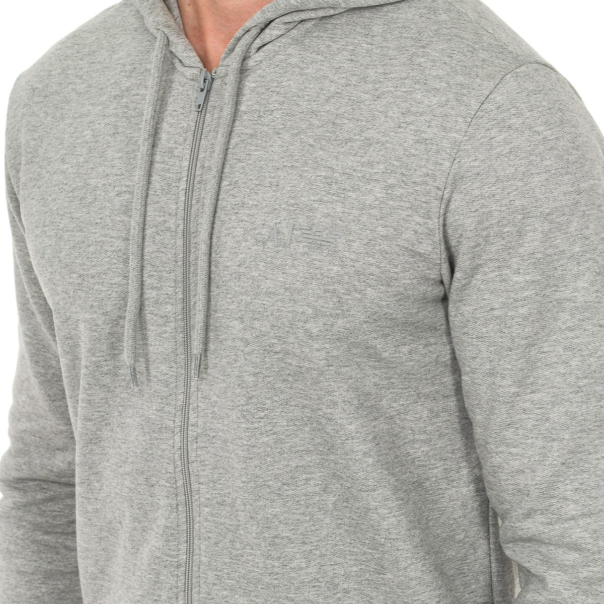 Klassischer Kapuzenpullover mit Reißverschluss