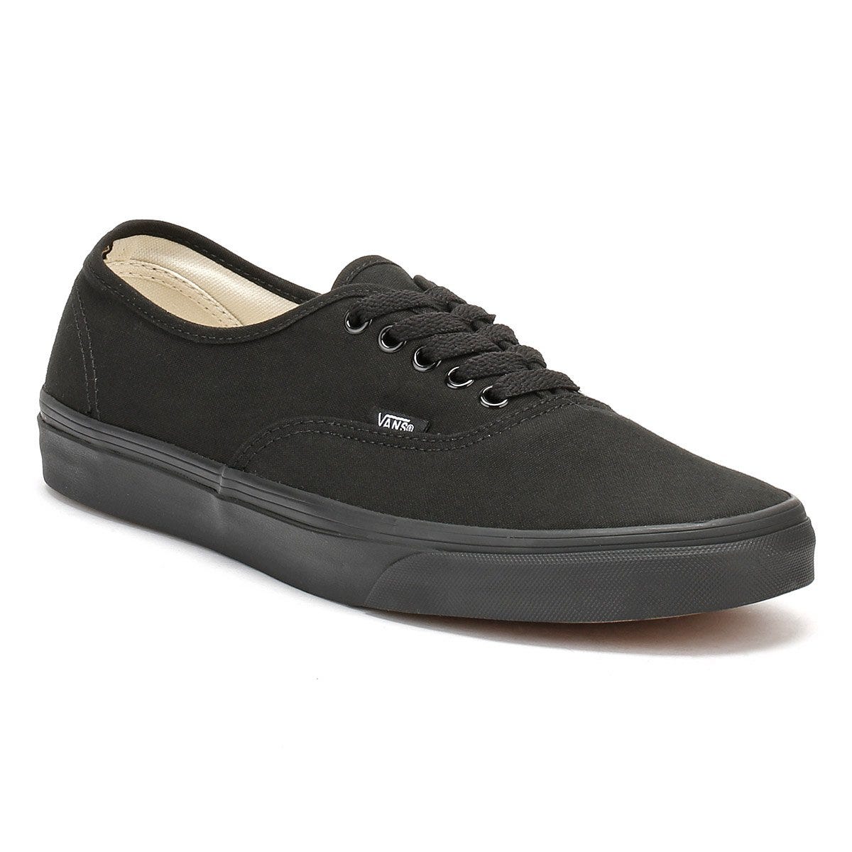 Klassische schwarze Segeltuch-Sneaker