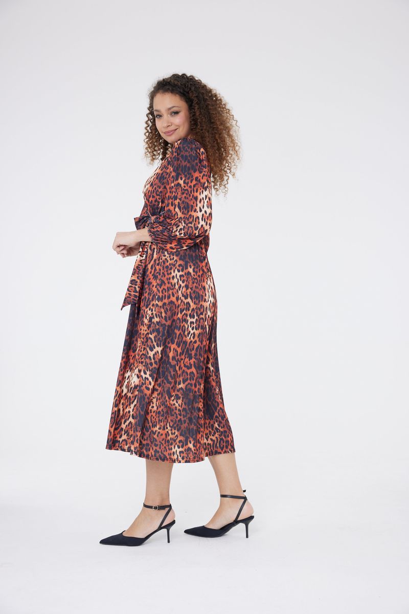 Fließendes Midikleid mit Leopardenmuster