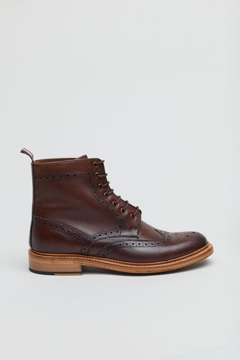 Klassische Budapester-Stiefel aus Leder