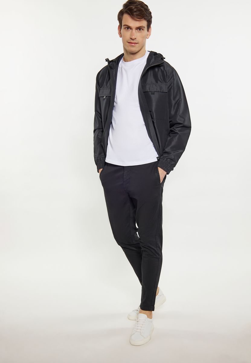 Funktioneller Technischer Anorak mit Kapuze