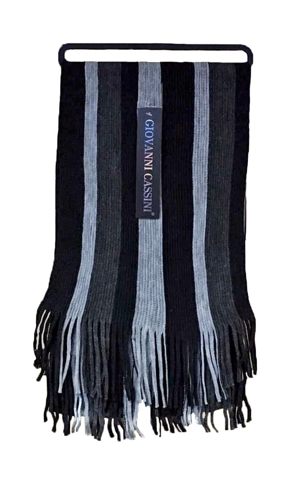 Gestreifter gestrickter Winterschal