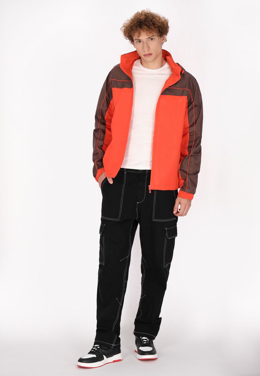Kapuzen-Windbreaker mit Kontrasteinsätzen